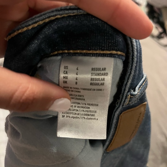 COPY - American eagle low rise mom jeans - Picture 3 of 3
